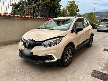Renault Captur 1.5 dCi 90CV - 2017 Incidentata