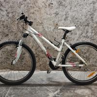 MTB Scott 26" da donna o bambina bianco e rosa