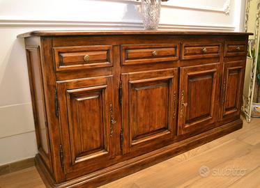 Mobile in vero legno massello