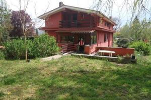 Villa trilivello bifamiliare + terreno