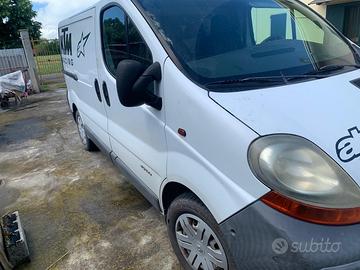 FURGONE RENAULT TRAFIC