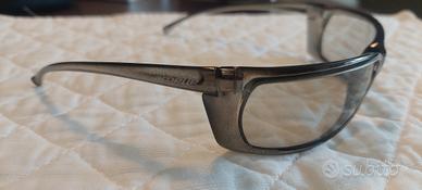 occhiali sole leggero Arnette