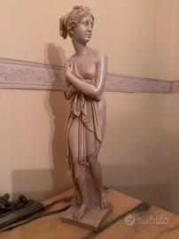 Statua decorativa stile classico - figura femminil