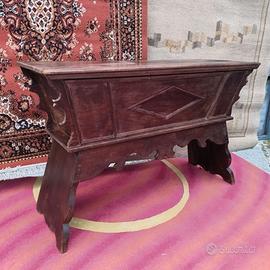 Antica panarie, madia, in legno massello