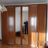 Armadio a 6 ante in legno 