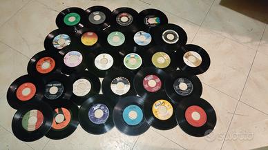 Lotto 26 dischi vinile 45 giri