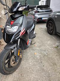 Aprilia SR Motard 50