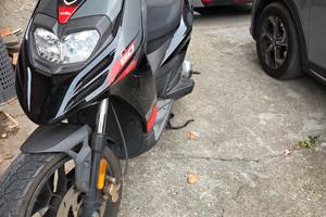 Aprilia SR Motard 50