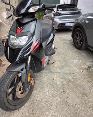Aprilia SR Motard 50