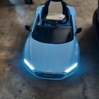 Auto elettrica per bambino