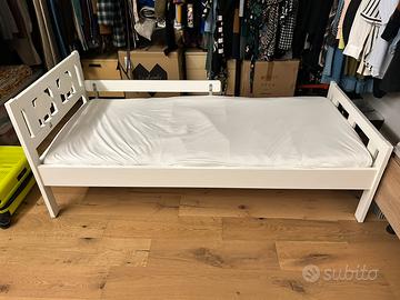 Lettino ikea Kritter +materasso+ lenzuola angoli