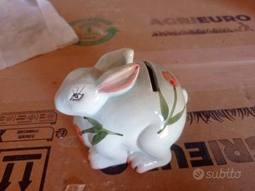 salvadanaio coniglio in ceramica decorata 
