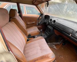 2 MERCEDES Serie 200-280(W123) - 1979