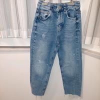 Jeans "strappato" da ragazza della Sisley