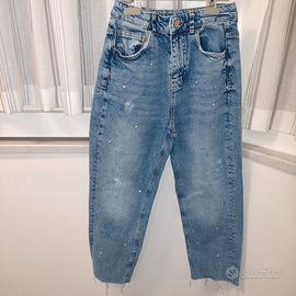Jeans "strappato" da ragazza della Sisley