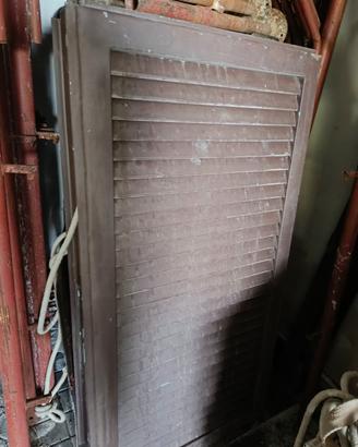 Finestra in ferro zincato - Tubo scarico materiale