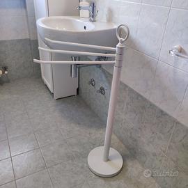 PIANTANA PORTASALVIETTE BAGNO