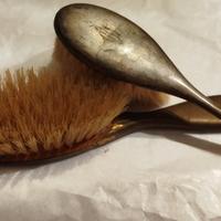 Due spazzole da toilette anni 20/30 