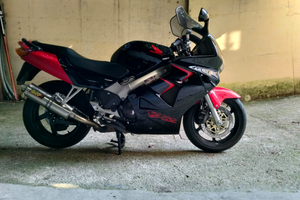 Honda vfr 800