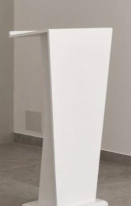Pulpito nuovissimo bianco, elegante 