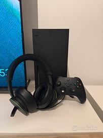 X Box Series X + Cuffie