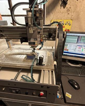 Fresa cnc 3 assi per metalli mach3