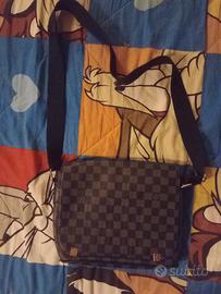 sacoche Louis Vuitton 