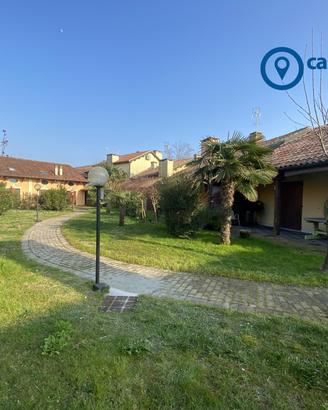 Villetta a schiera con posto barca e piscina