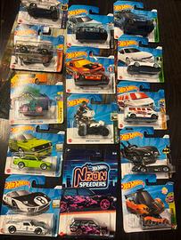 Lotto 14 modellini Hot wheels nuovi e sigillati