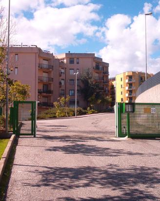 Appartamento arredato in via B. da Seminara, 20 CZ