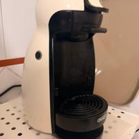 Macchinetta caffè Nescafe dolce gusto con capsule