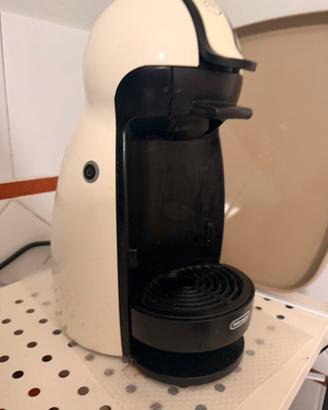 Macchinetta caffè Nescafe dolce gusto con capsule