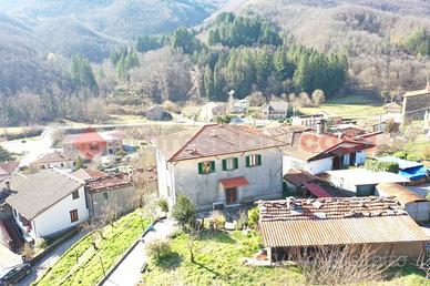 Casa Indipendente Minucciano [Cod. UG406DVVRG]