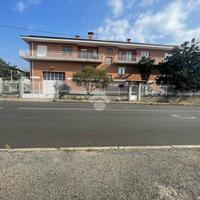 CAPANNONE A BRUINO