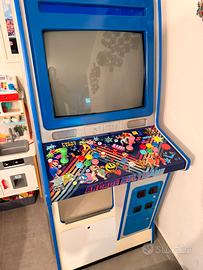 Cabinato arcade