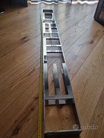 Etro insegna in acciaio 