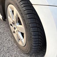 Pneumatici all season 185/60 R15 + cerchi in lega