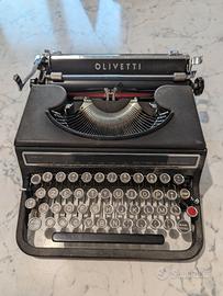 Macchina da scrivere vintage Olivetti Studio 42