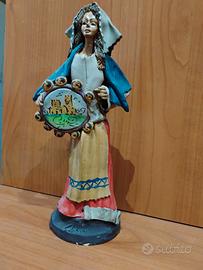 statuetta ragazza Sibilla