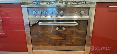 cucina Ariston a gas 