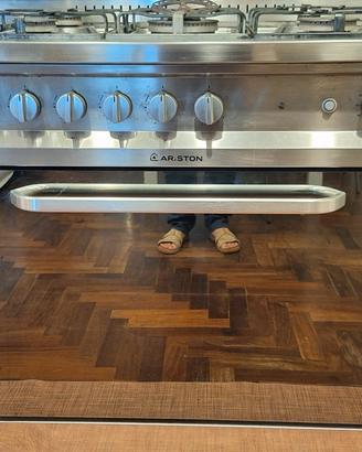 cucina Ariston a gas 