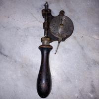 vecchio atrezzo per orologi 