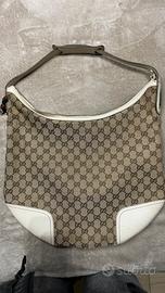 Borsa Gucci beige monogram con dettagli bianchi
