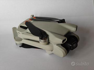 DJI Mini 3 Fly More Combo