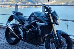 Suzuki GSR 750 