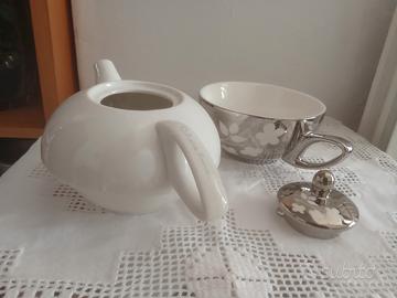 Teiera porcellana e metallo