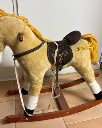 Cavallo a dondolo