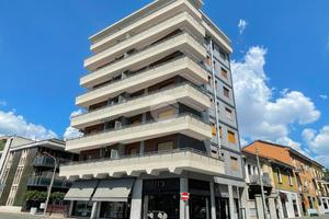 3 LOCALI A CUSANO MILANINO