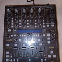 MIXER BEHRINGER