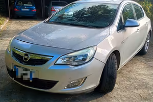 Opel Astra j 1.6 115cv